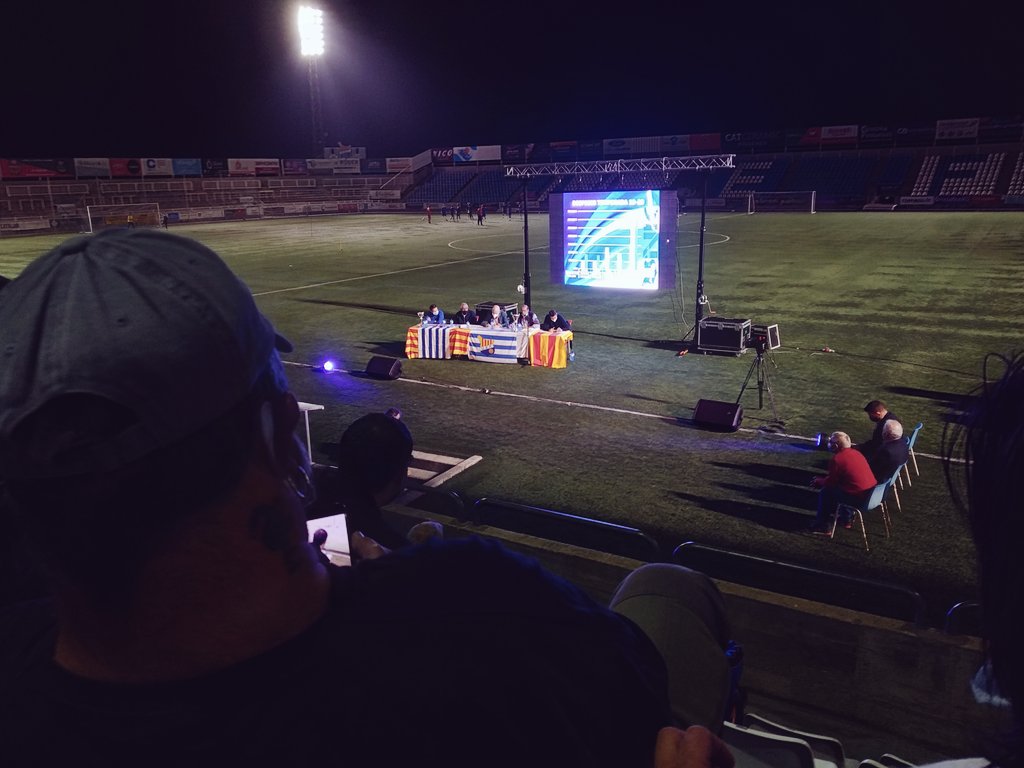Tret d'inici de la nova temporada amb l'assamblea ordinària.
Malgrat tot, el Front tornem amb les piles carregades 🍻🔥✊