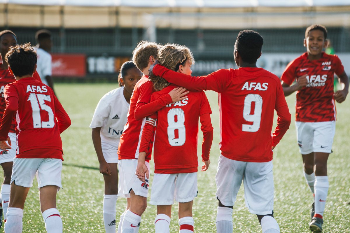 AZJeugd's tweet photo. 💪 AZ Onder 13 haalde tegen Zeeburgia de dubbele cijfers. 

🗣️ @sanderveraart: "Lieten een stuk hoger niveau zien."

📲 Verslag &amp; foto's: https://t.co/NWNZThVY8d

#AZO13 #azzee (10-0) https://t.co/EyPYSTJbwa