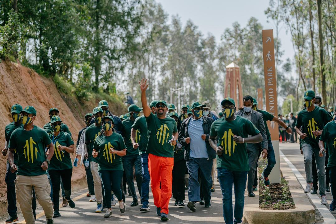 AlemnewSisha1's tweet photo. Rome is not built in one day, but it started one day!  @AbiyAhmedAli  has begun its steps of changing Ethiopia into a  country that its citizens will be proud of! #ResilientlyOnWards #EthiopiaPrevails @WhiteHouse @guardian @AFP @RT_com https://t.co/SNVkZgGdRz