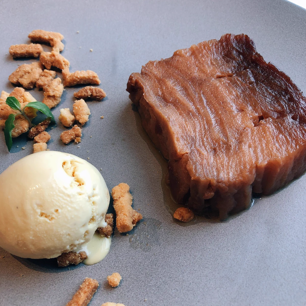 どこからどう見ても角煮にしか見えない！wwwみんなはこれが何の料理か分かる？www