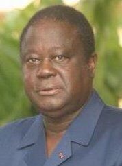 Ce qu’il faut retenir pour bien comprendre l’histoire c’est que Henri Konan Bedie le Poulin du père fondateur Félix H. Boigny il est président du PDCI (partie démocratique de Côte d’Ivoire) en succession à Félix Houphouet Boigny. Il a écarté A. Ouattara des élections en