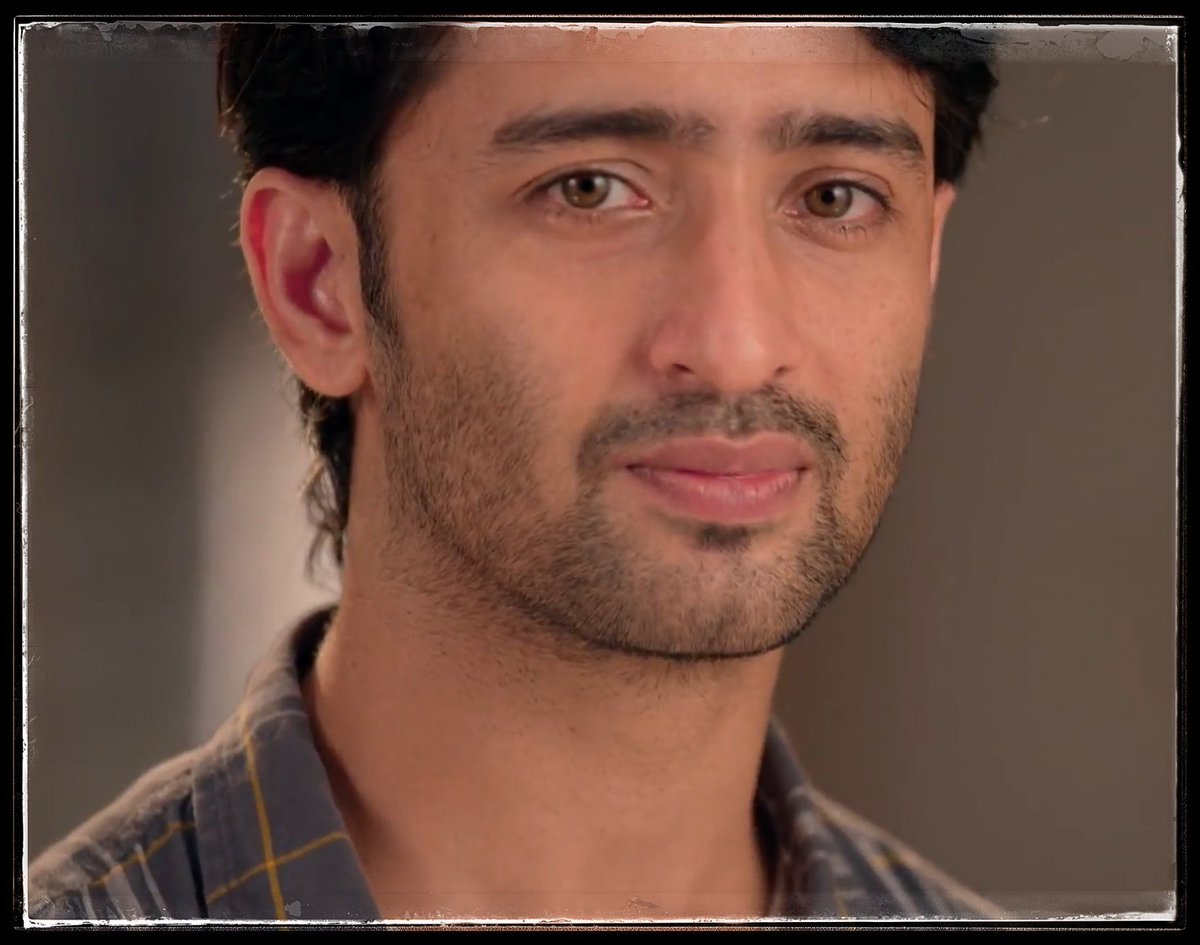 Probably Abir was wishing ,hoping against hope that his mother will mend her ways and stop them from moving outBut on seeing his mother trying to strike a deal with Mishti ,he just smiles on his crushed hopes and foolishness for having kept hopes on his mother #ShaheerSheikh