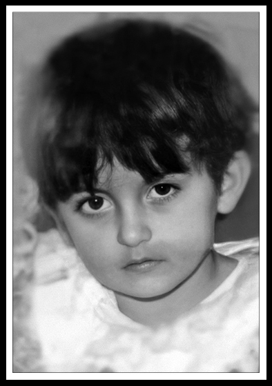 SniperAlleyPhot's tweet photo. ANELA ISANOVIĆ was badly wounded on 10 October 1992 while she was playing in her neighbourhood. She died the next day. Six civilians were killed that day, among them 3 kids. Anela, Belma Ahmetović ’87 & Đevad Dautbašić ’83.
Anela was 4 years old.
#sniperalley #siege #massare https://t.co/PjYQGqsULg