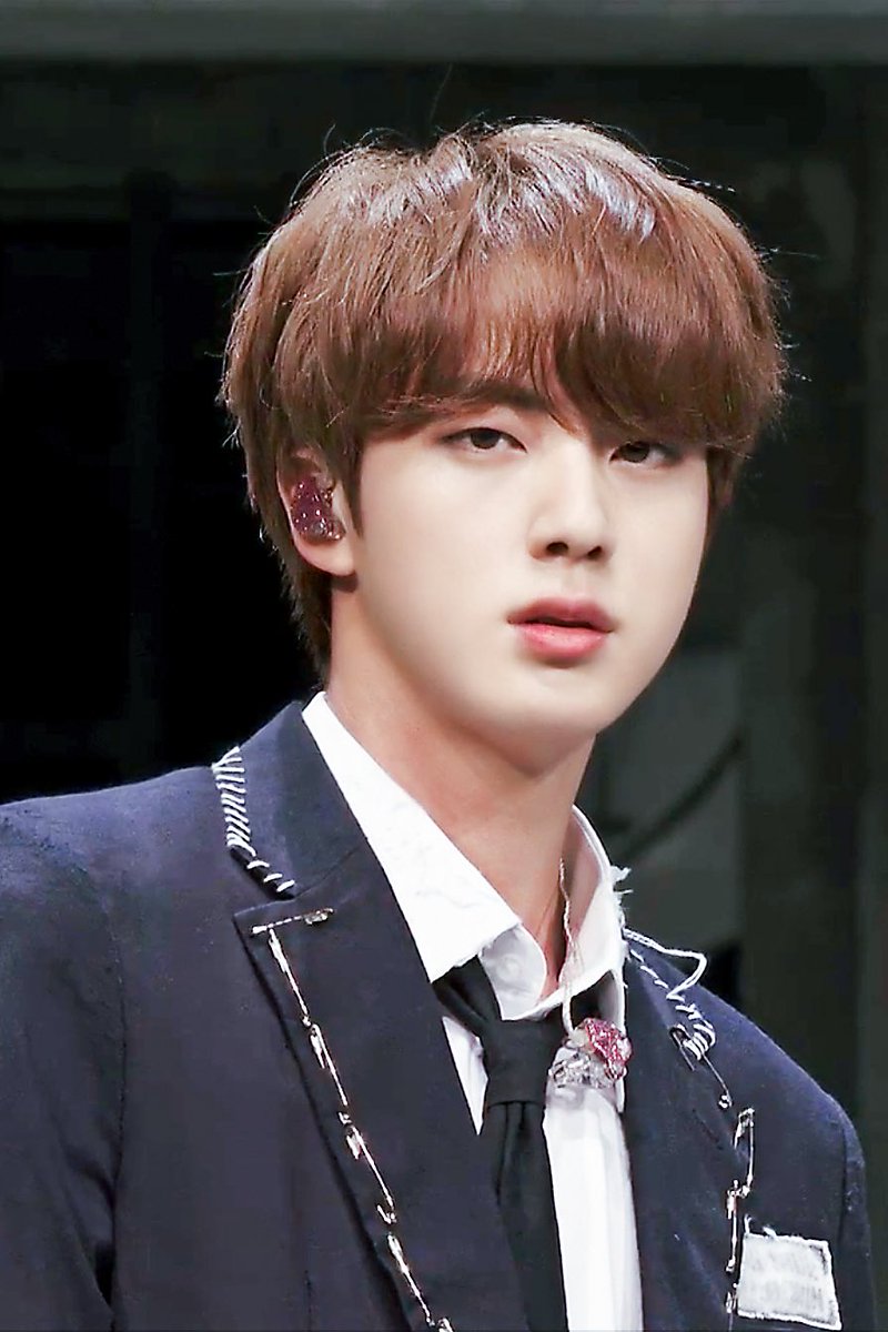 ALittleBraver92's tweet photo. 🐬#Jin #진 #석진 #김석진 https://t.co/twwkXvQbgd