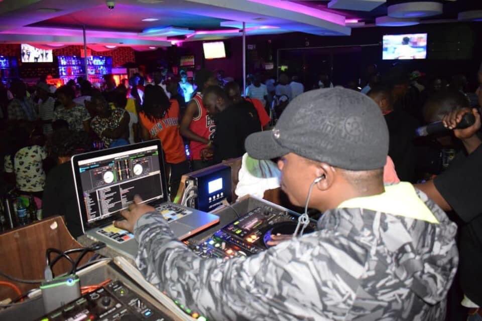 Deejay Charra (@charradeejay) on Twitter photo Yes people, tune in ur best Foundation show from 8pm...
#JAHMROCKDOBA
<a href="/GhettoRadio895/">Ghetto Radio</a>
<a href="/CharraDeejay/">Deejay Charra</a> Yes people, tune in ur best Foundation show from 8pm...
#JAHMROCKDOBA
<a href="/GhettoRadio895/">Ghetto Radio</a>
<a href="/CharraDeejay/">Deejay Charra</a>