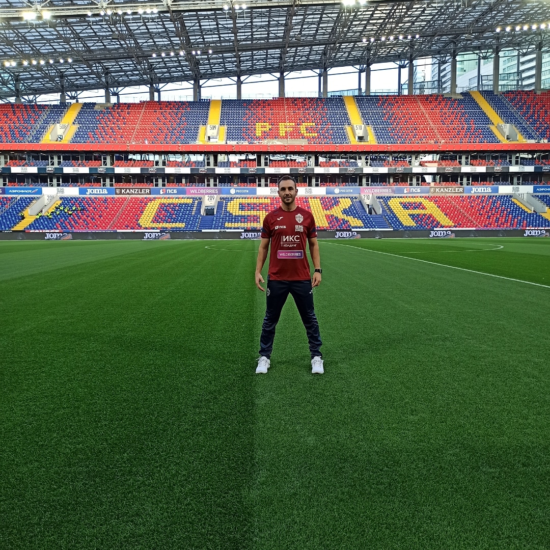 Omid Etemad Arroyo (@omid_ea) on Twitter photo Primer partido con el 🔴🔵 <a href="/pfc_cska/">ПФК ЦСКА Москва</a> ⚽!!
Gracias a todos los que han confiado y apostado por mi para llegar hasta aquí, y a mi familia y amigos que me han apoyado en esta nueva aventura.
Por todos ellos trabajaré y disfrutaré al máximo. Primer partido con el 🔴🔵 <a href="/pfc_cska/">ПФК ЦСКА Москва</a> ⚽!!
Gracias a todos los que han confiado y apostado por mi para llegar hasta aquí, y a mi familia y amigos que me han apoyado en esta nueva aventura.
Por todos ellos trabajaré y disfrutaré al máximo.