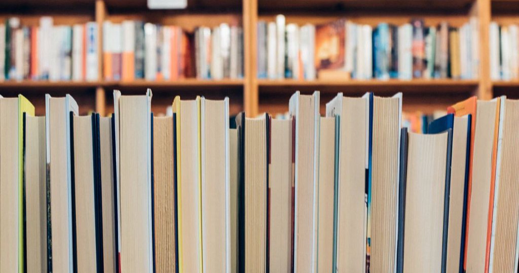 Literacy_Trust's tweet photo. As part of the Instant Libraries project with @kpmguk, we're delighted to be able to provide 100 primary school libraries with new books to support their pupils’ learning now they are back at school #ReadingtheFuture @PenguinUKBooks https://t.co/donQpsSENd https://t.co/wU0c2Q4rZF