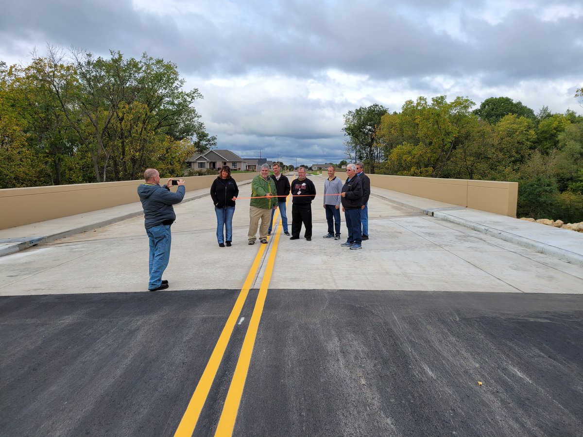 HolmenPD's tweet photo. As of 10am today the new bridge connecting Holmen Dr. to the Remington Hills subdivision is officially open!  Please remember the speed limit is 25! https://t.co/Q8sicId270