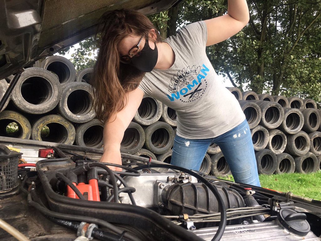 EQuaintmere's tweet photo. Koolest tshirt I own! Best stem swag defiantly from @stemillie_ go check her out she has pins were £1.50 from each sale will be donated to Anxiety UK
https://t.co/8zqVWxUIKA
#stem #stemclothing #scienceclothing #inspiration https://t.co/11widJT6Xc