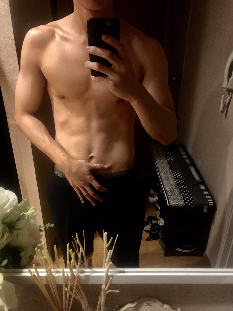 bowbrightboat1's tweet image. ใดๆก็ฝันดีแค่เห็นหุ่นน้องวินก็พอแล้ว😊😌 #ไบร์ทวิน #winmetawin