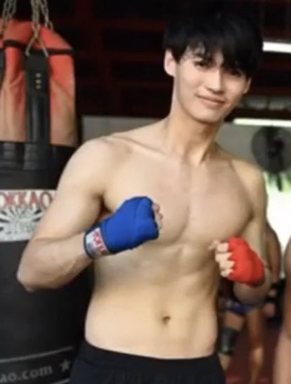 bowbrightboat1's tweet image. ใดๆก็ฝันดีแค่เห็นหุ่นน้องวินก็พอแล้ว😊😌 #ไบร์ทวิน #winmetawin