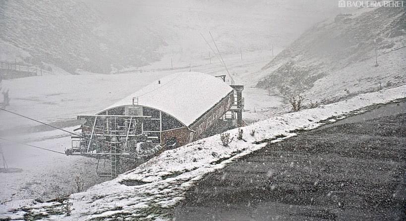 baqueira_beret's tweet photo. Mejores imágenes del fin de semana en #BaqueiraBeret.

Despedimos el mes de septiembre con una nevada de 30 a 40cm.

#WinterIsComing https://t.co/PiFFPpvBLD