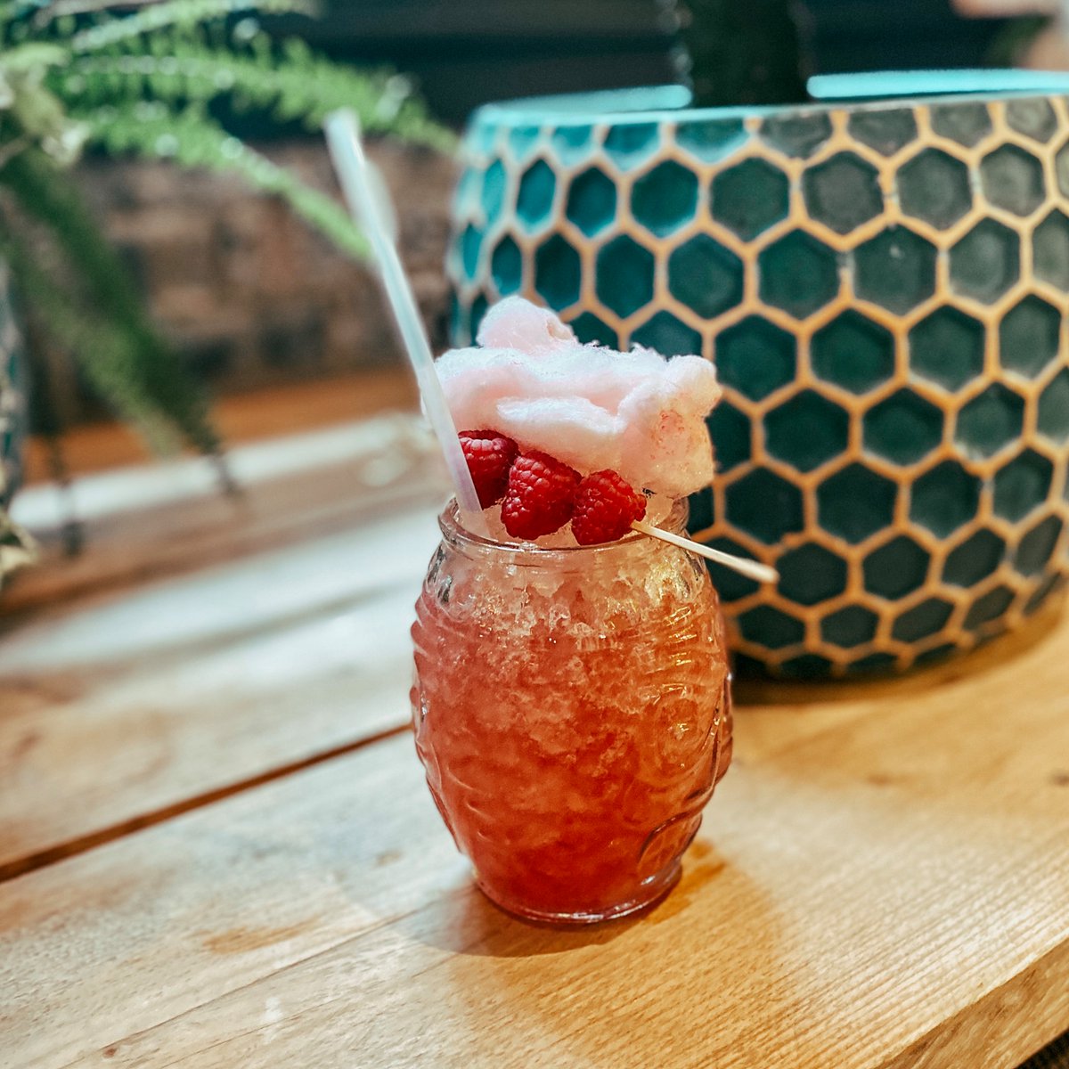 Candy Bar & Diner tweet media