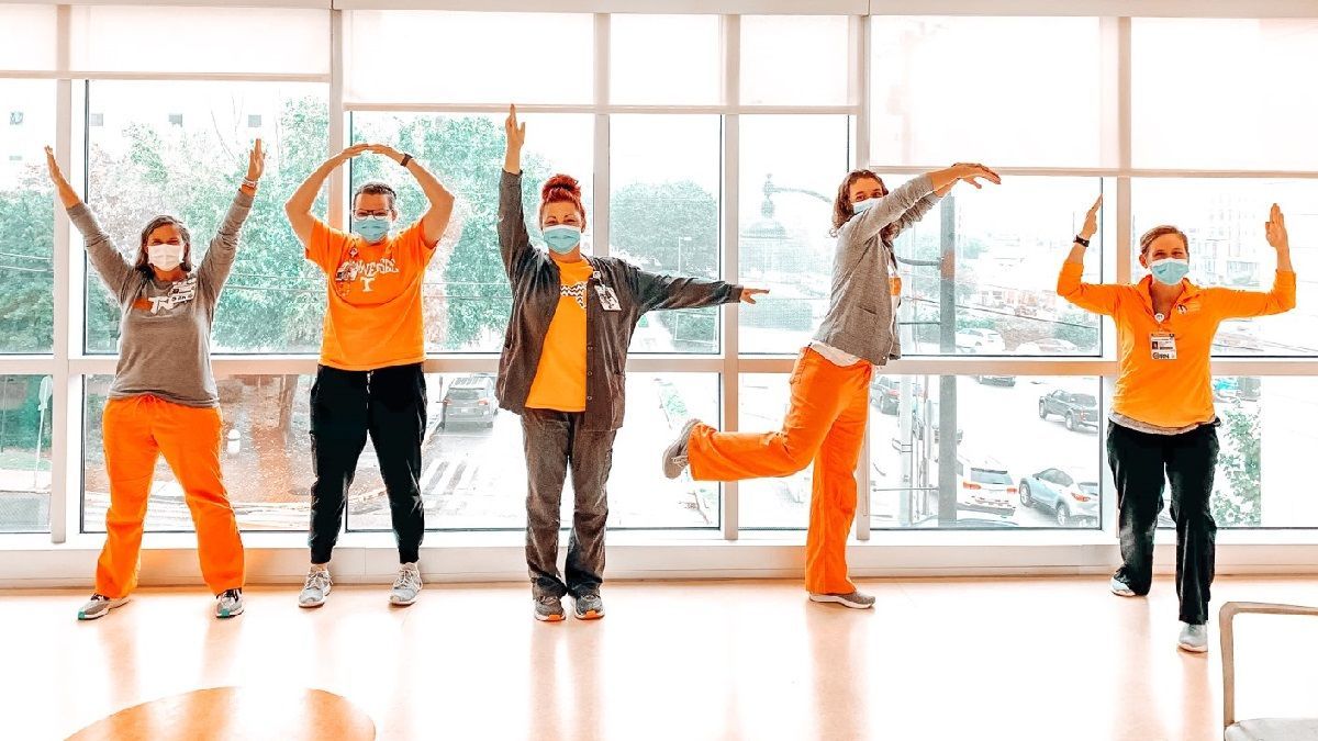 dollychildrens's tweet photo. Our Hem/Onc staff says It's Football Time in Tennessee! https://t.co/e32nSVLpLw