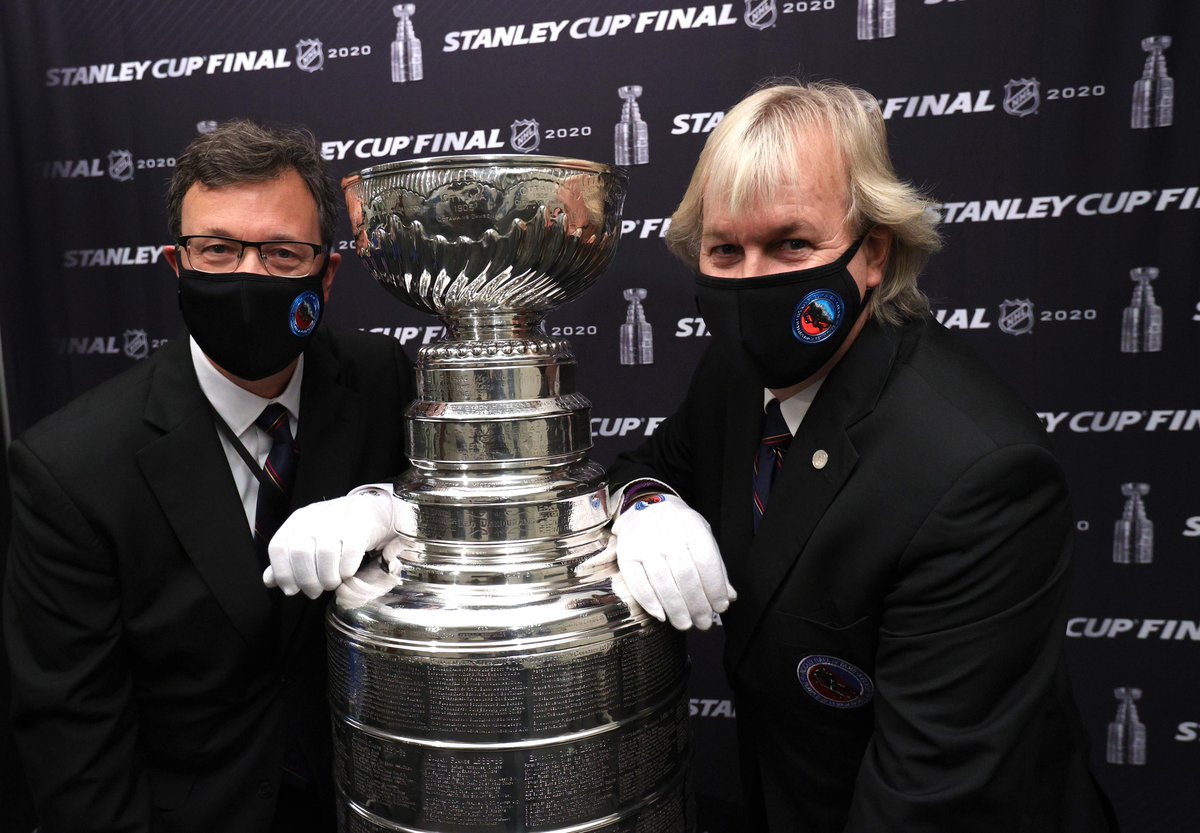 Kommer #StanleyCup-pokalen att delas ut inatt? @ViaplayHockeySE https://t.co/mBf7BCoRrQ