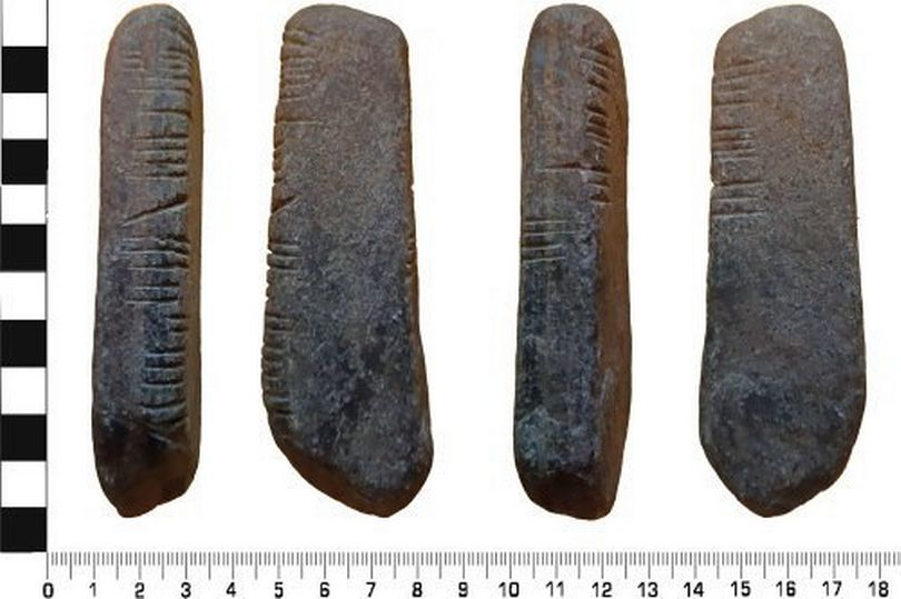archaeologyEAA's tweet photo. Sandstone engraved with Ogham script, perhaps 4th century AD, found in Coventry garden - as reported today on @BBCRadio2 @theJeremyVine #ogham #archaeology https://t.co/nIiKAzQ2xR https://t.co/rkpEfgsMhE