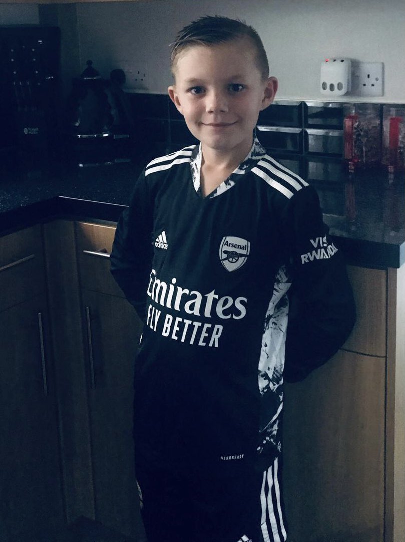 2014LAFA's tweet photo. Happy birthday to Harry the little superstar π from everyone at the club #fclafaβ₯οΈπ https://t.co/ohtdOXhtcX