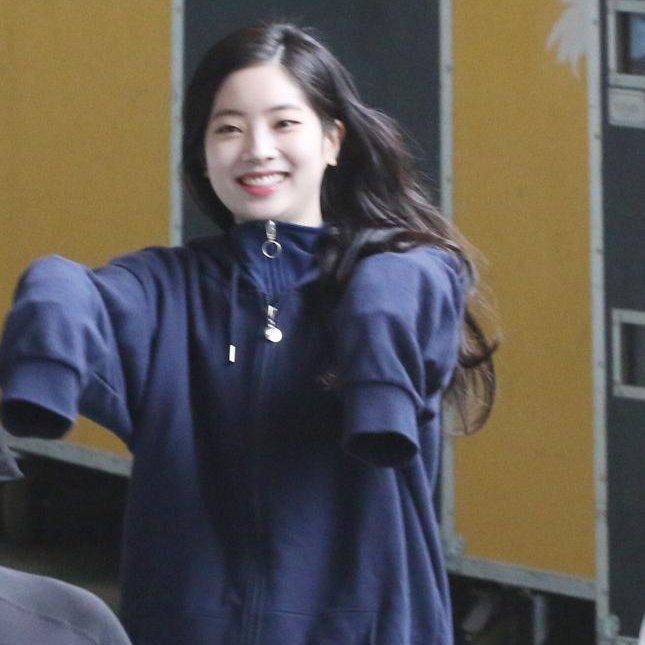 DAHYUNLIXS's tweet photo. 『♡』 dahyun as we bare bears ; a thread https://t.co/4mzXyxYHMn