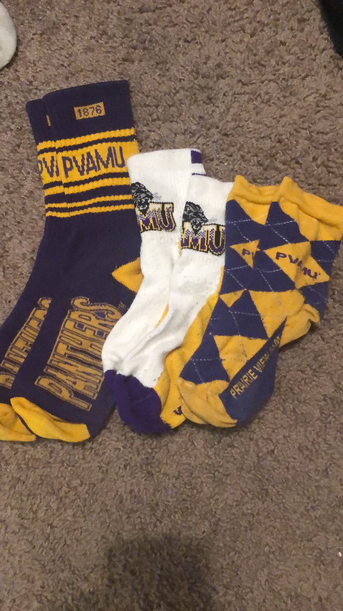 MrGrimes5's tweet photo. It’s college week at HMS! Today is all about the college colors... Let’s rep from head to TOES! Lol #ThisIsAvid #HMSFamily #RepYourCollege #HMSCollegeWeek https://t.co/pHNYR2AujX