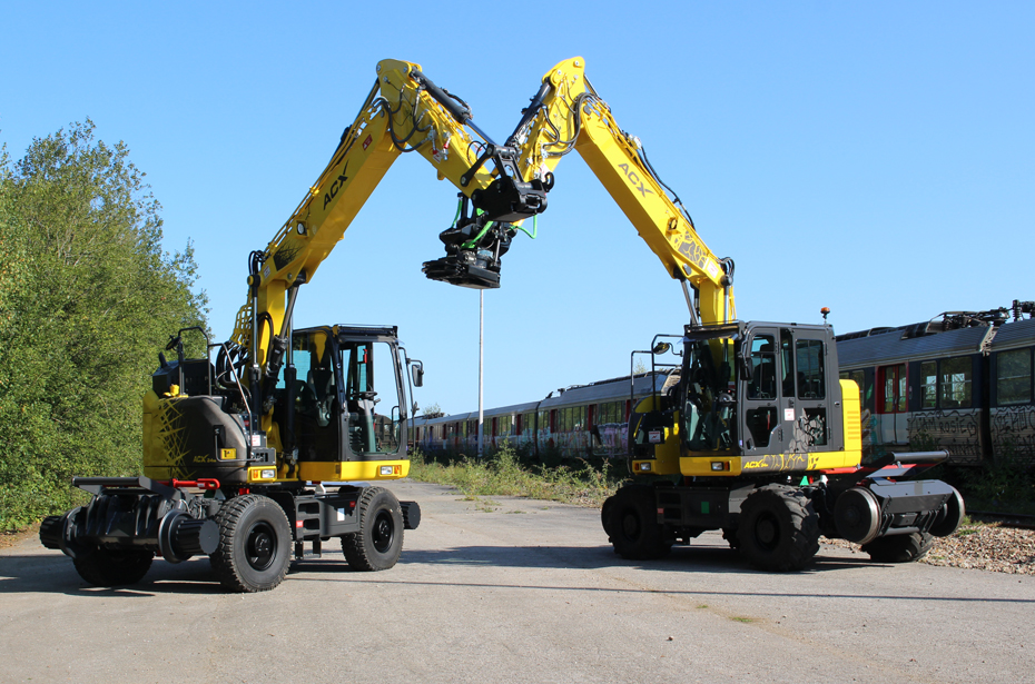 En plus de fournir une puissance accrue à sa nouvelle génération de #pelles rail-route #24RR, le spécialiste #ACX <a href="/AFerroviaire/">ACX Construction Ferroviaire</a> propose le choix de l'entraînement : soit la friction, soit l'hydrostatique.

lemoniteurmateriels.fr/article/acx-of…