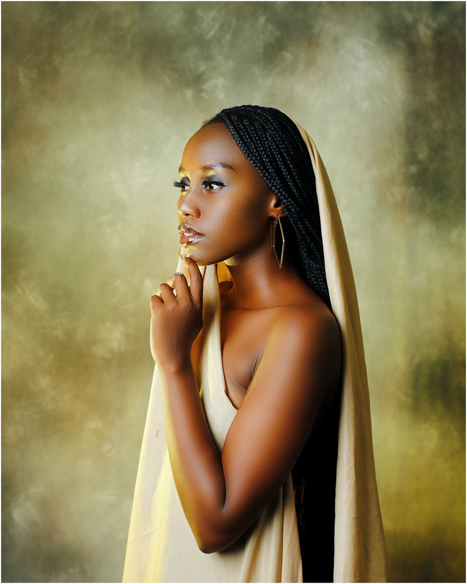 LegendaryWeek's tweet image. [Weekend Vibes]

Confier Un Secret à Une Personne Indigne, C'est Comme Verser de l'eau Dans Un Panier.

#Model: @Rinca Calmene
#LegendaryFashionWeek
#LesBeautesDesChezNous
#SundayQuote
#BonWeekEndBurundi