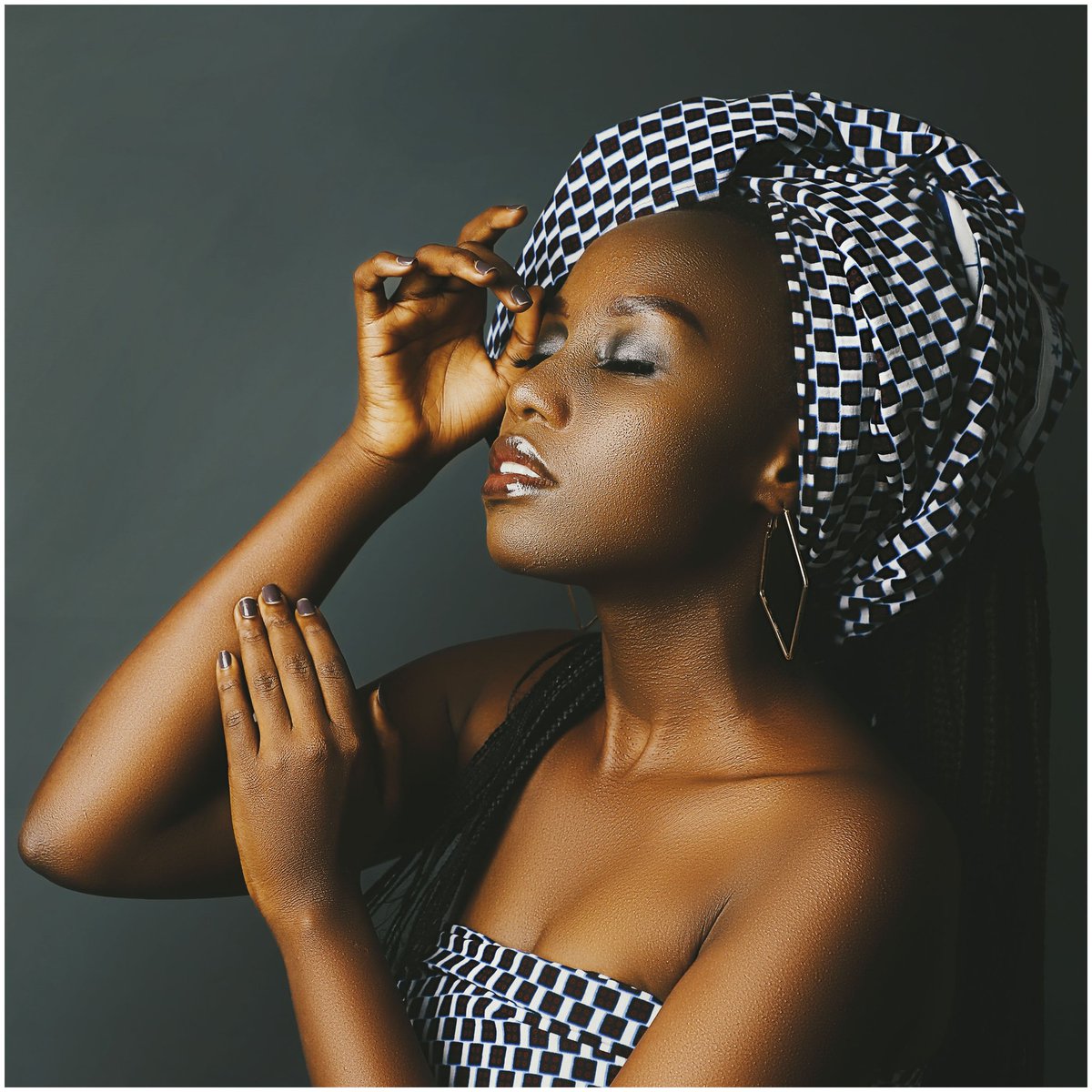 LegendaryWeek's tweet image. [Quote Of The Day]

"L'éducation ne se borne pas à l'enfance et l'adolescence. L'enseignement ne se limite pas à l'école. Toute la vie, notre milieu est notre éducation et un éducateur à la fois sévère et dangereux."