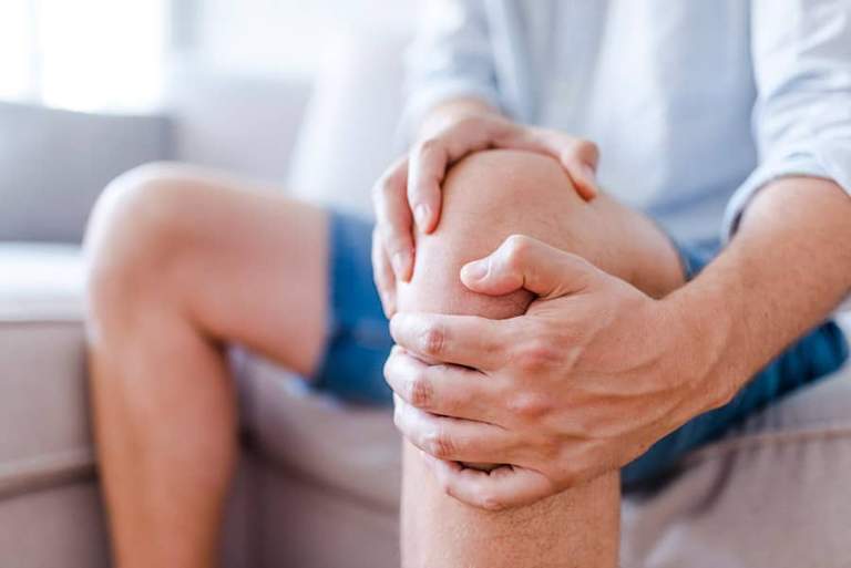 Falls can be quite common in the over 65s and, while they often don’t result in serious injury, you may experience quite a few bumps and bruises after an incident like this. We look at what you can do to reduce bruising.
taking.care/blogs/live-wel…