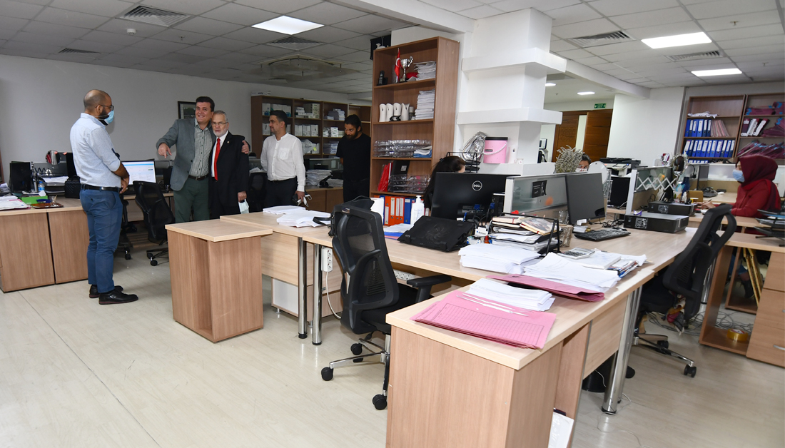 zekiariturk's tweet photo. Çalışma aşkı ve gayretiyle zamana meydan okuyan, ince ruhlu tevazu sahibi, gerçek bir beyefendi, bilgili, derin bir kişilik, ufku geniş değerli büyüğüm #Romanson saatlerinin sahibi Ali Güner Bey ve oğlu Süleyman Güner Bey’in #nazikziyaretiyle mutlu oldum. 
#Misafir
#GrandRomanson https://t.co/z1zoI3vpBP