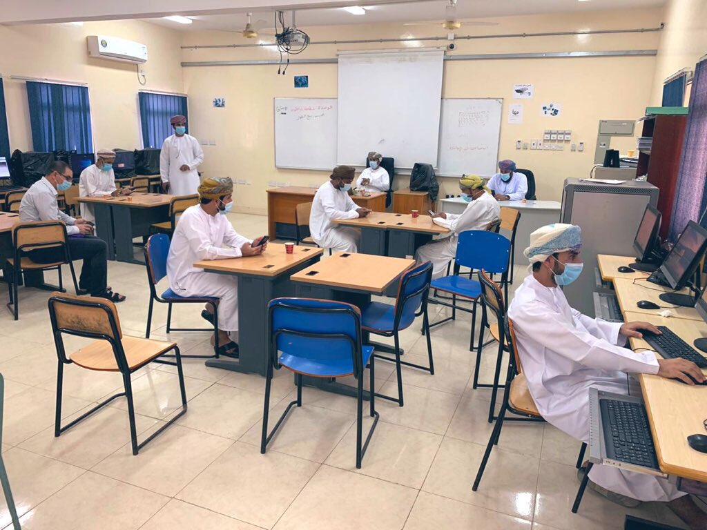 مقتطفات من ورشة اليوم حول التدريب الإلكتروني لاستخدام منصة التعليم عن بعد (google classroom). 
و حضور معلمي التربية الإسلامية