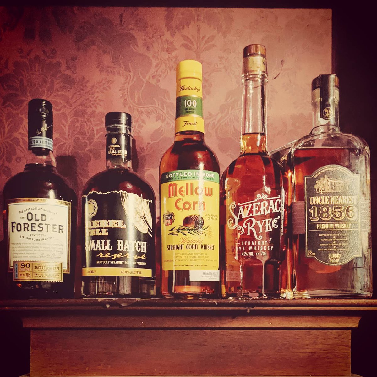 An American Whiskey Tale.
An online whiskey tasting experience.
5 whiskies delivered to your door.
2 hosts delivered (virtually) to your living room.
For tickets see our pinned tweet.