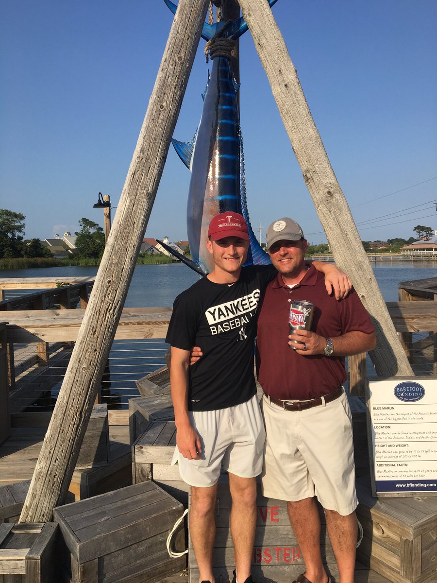 Happy 21st birthday to my only son. I love you very much. You have grown up to be a great young man.<a href="/logancerny_/">Logan</a>