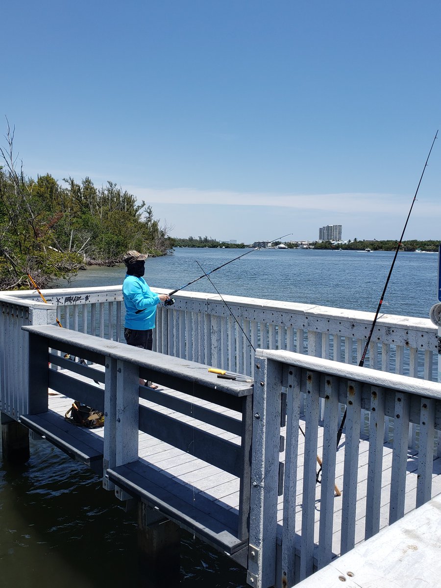 BrowardParks's tweet photo. #BrowardParks : @BPiccoloPark #CBSmith @CentralBroward @QuietWatersPark are open today. These parks have been closed and used as COVID-19 testing sites. Today they have partially reopened to the public https://t.co/iPn1FL4LD9