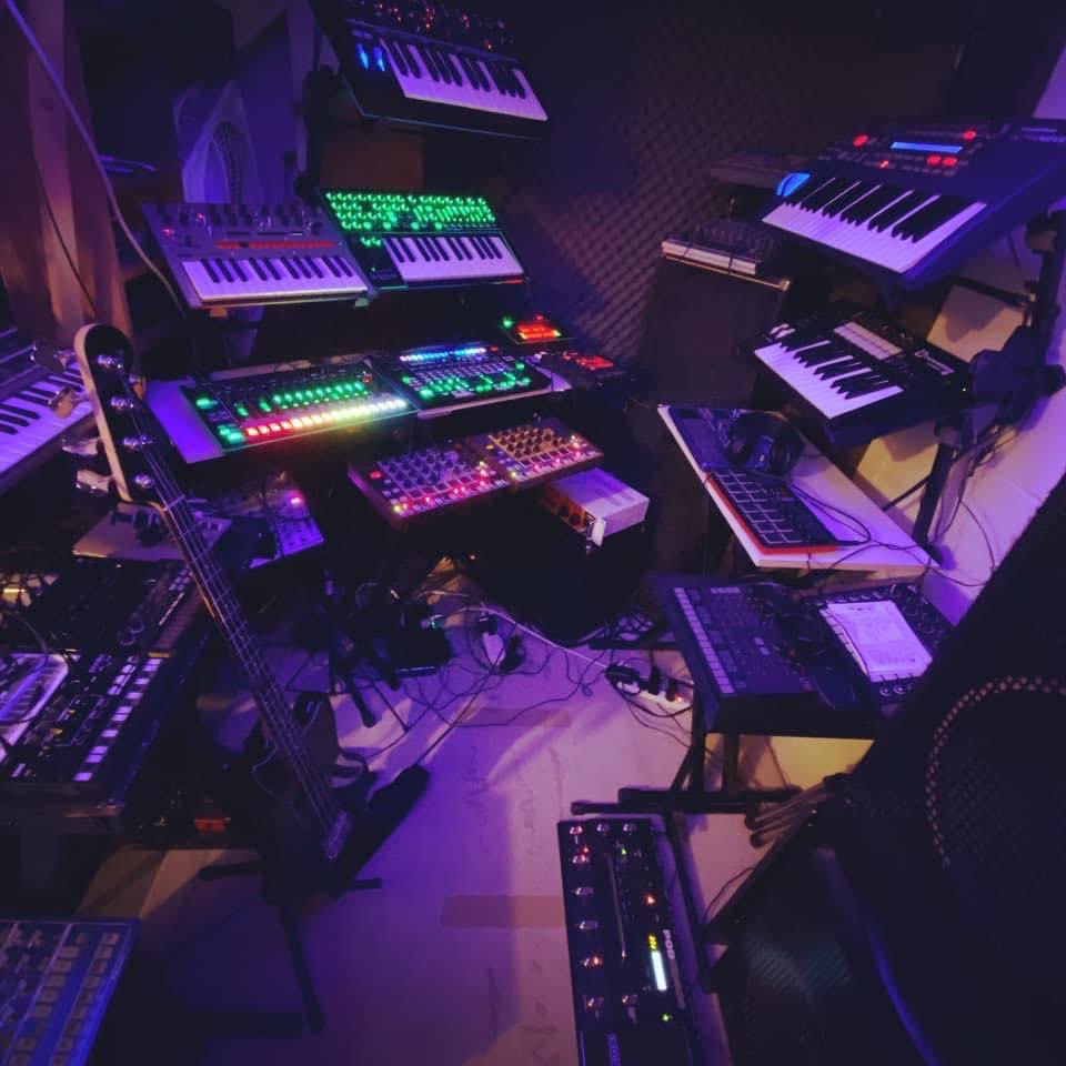 I think it’s been over a year since my last tweet... gonna give this a go again. Lot’s of new things to chat about... let’s start with OMIEM. I am doing audio sketching... I have a few videos from my dungeon studio posted via FB and YouTube, starting a Instagram account soon.