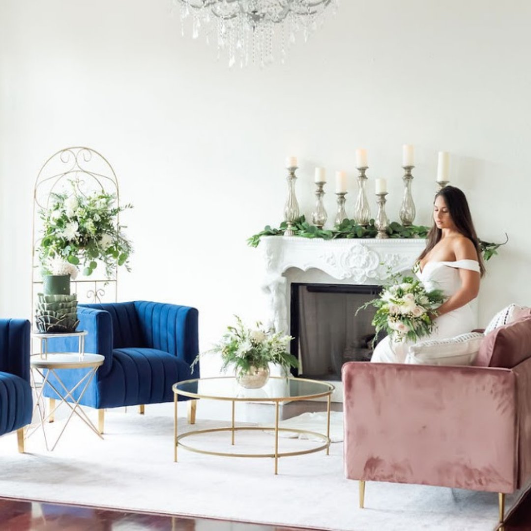 Navy and Pink 💕

These classic colors are perfect for any time of the year! 

Photo: @erikagracephoto
Floral: @atmospheresfloral
Venue: @luxmoregrande
Planner @simplyenchantedevents

#navyandpinkwedding #wedding #weddings #classicbride #classicwedding #classywedding #classybride