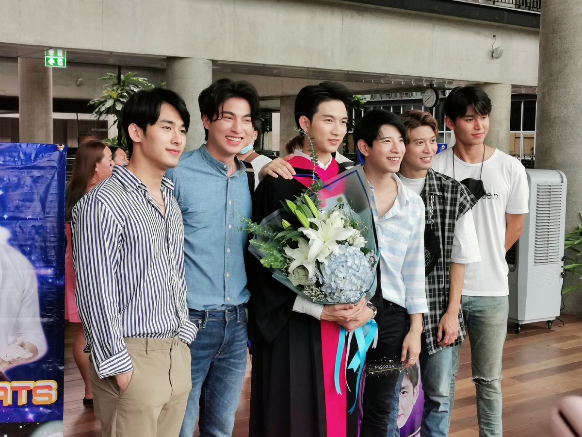 Sugar0219_'s tweet photo. แก๊งเพื่อนพี่น้องบัณฑิต รวมพลคนหล่อไปเลยงับ🤣💕🛥️
#CongratulationsBoatload https://t.co/4amPSqBtfk