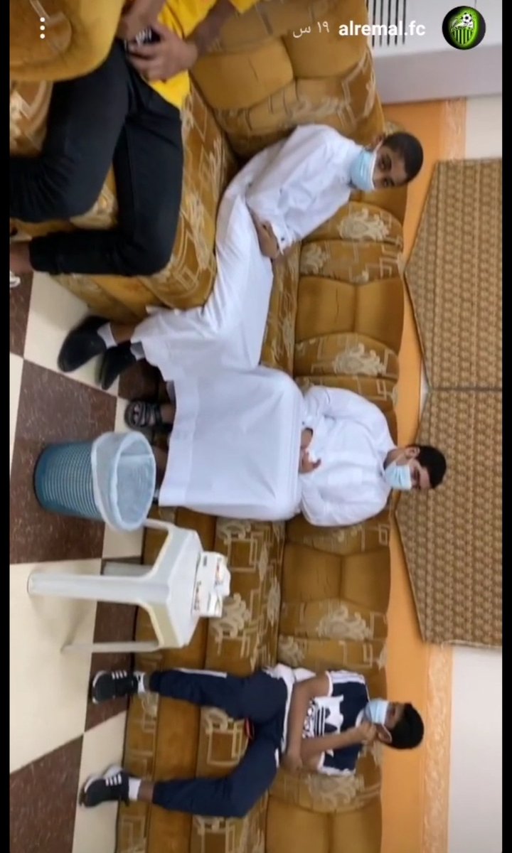 FcAlremal's tweet photo. الأهلية بالكلابية وتم خلال الأجتماع شرح خطة عمل المركز على ك��فة الأصعدة الثقافية والتطوعية والأطلاع على جاهزية فريق كرة القدم الأول لخوض منافسات دوري الرابطه* *لموسم 2020*
*وفي الختام تم تقديم الشكر لشريك المركز الرسمي مجلس أسرة الوسمي بالكلابية @ljnah38 https://t.co/YDOl7WKpGW