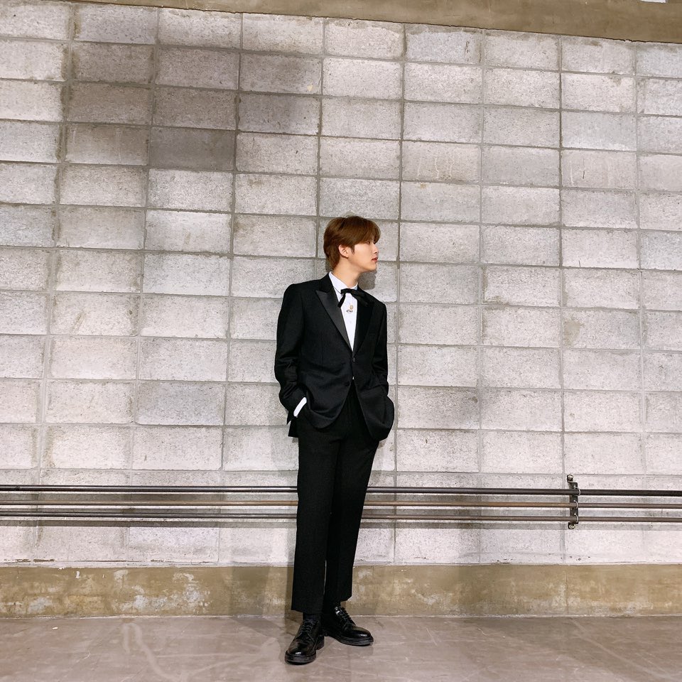 CRAVITY_twt's tweet photo. 비티파크 다시 시작 !

#크래비티 #비티파크 #러비티 #우빈 https://t.co/D8pAHC6bIa