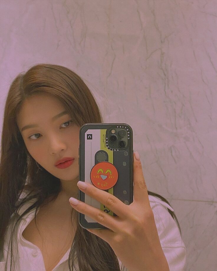 lilygreisy._ tweet media