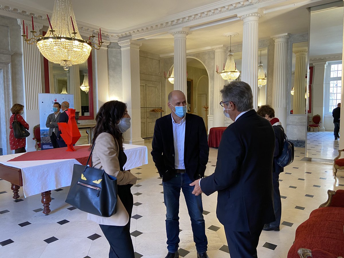 AlexisJanicot's tweet photo. (3/3) l’occasion pour les équipes de la @FrenchTech_Tlse de revoir les représentants des collectivités dans les salons de la #Prefecture https://t.co/PO9AkdMjKv