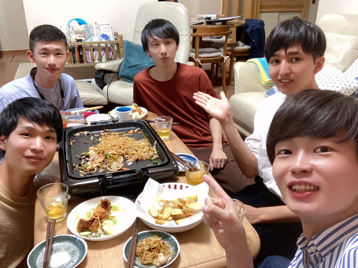 hybrid_LINES's tweet photo. たいちハウスにて。
お邪魔しました！！
#日光hybrid修学旅行 https://t.co/cAjLK6maCv