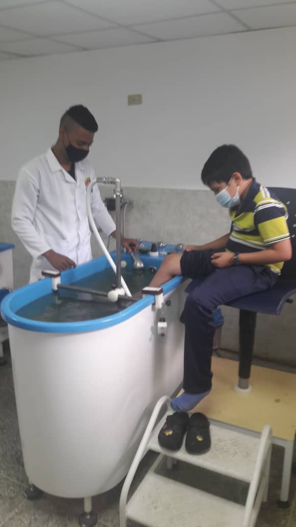 Colaboradores del Cdi de Fuerte Tiuna mantienen su honrosa labor en Venezuela. Celebramos el 60 Aniversario de la creación de los CDR haciendo lo que mejor sabemos hacer: BRINDAR SALUD Y PROFESIONAL ATENCIÓN MEDICA. <a href="/JulitoVenCub/">Julio Cesar Garcia Rodriguez</a> @ErickMndezRodr2 #CubaCoopera #CubaPorLaSalud