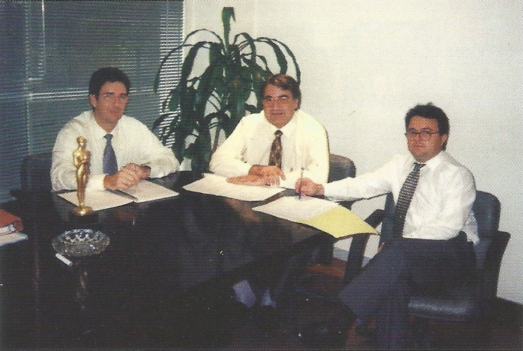 Gaelco fue creada por tres ingenieros que llevaban trabajando juntos desde finales de los 70: Luis Jonama, Javier Valero y Josep Quingles.