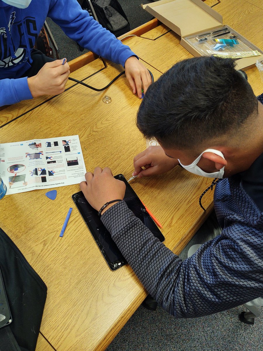 Students in tech class learning how to fix ipad screens. <a href="/USD303/">USD 303 - Ness City</a> <a href="/NessCityEagles/">Ness City Jr/Sr High</a>