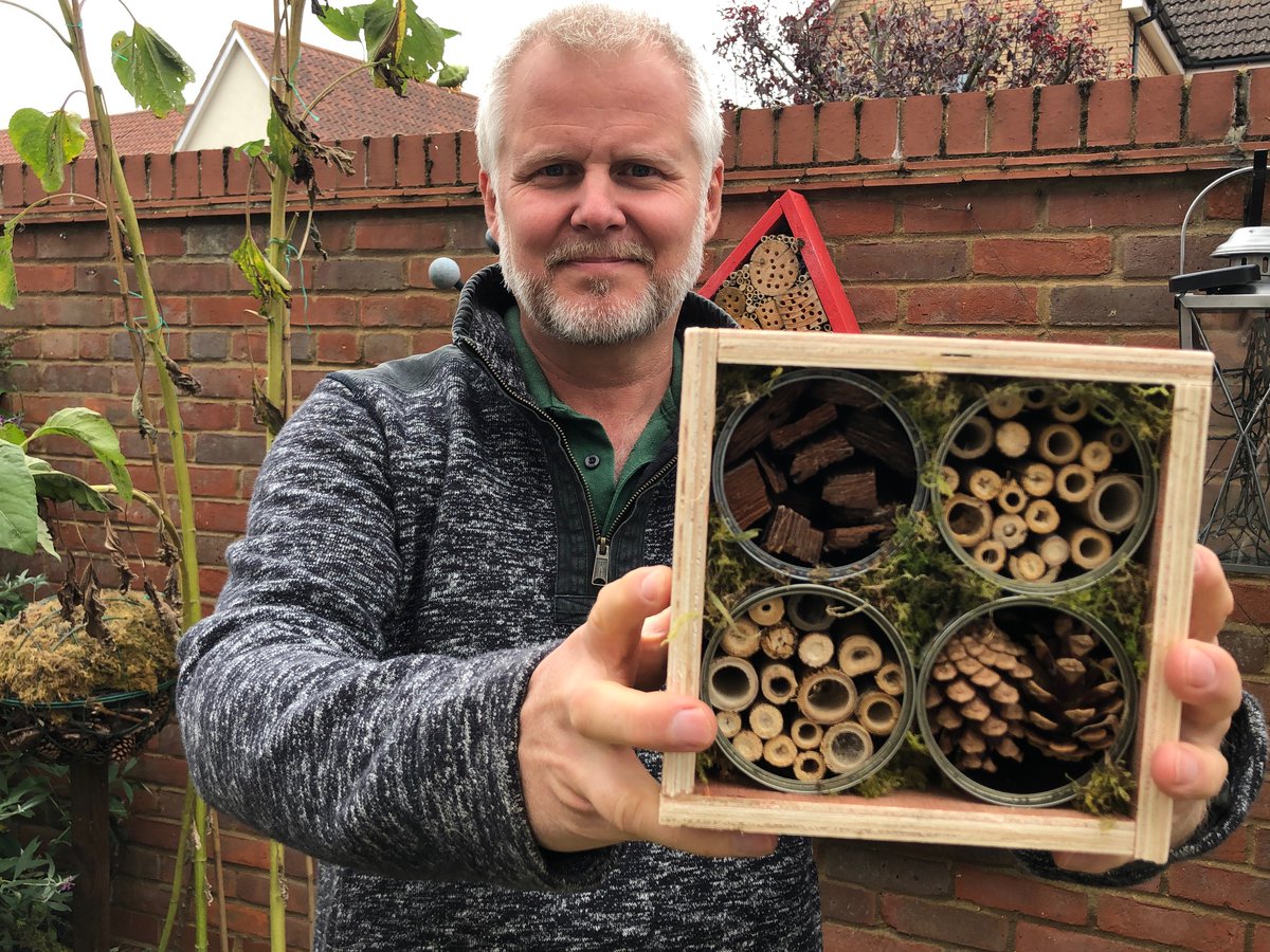 🐝 Sign up to Buildtastic to watch #Wildlife Gadgetman @WildlifeGadgets making this amazing #bughotel that will be a great addition to your wildlife-friendly garden. Register for free to watch and view resources on how to make it here: wsc.ac.uk/buildtastic #Suffolk #Build