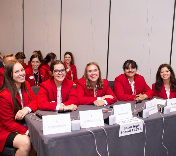 NationalFCCLA's tweet photo. Test your team’s knowledge by competing in FCCLA/LifeSmarts Knowledge Bowl! 

To register, go to https://t.co/9hDVICg0XC. TeamSmarts testing goes through October 15. 40 teams will move into the Team Interview phase and the top 16 teams will be recognized at VLE! https://t.co/Py9nEzvsEE
