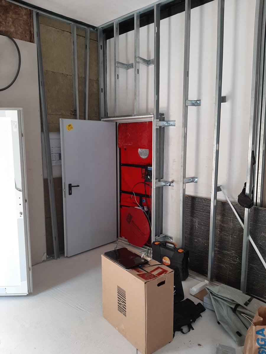 eeasesoriaener1's tweet photo. Ensayo de estanqueidad al paso del aire de la envolvente térmica en Las Torres de Cotillas. Rehabilitación de vivienda.

#eficienciaenergetica #blowerdoor #passivhaus #arquitectura #arquitectura #construccion https://t.co/tioKvuKE90