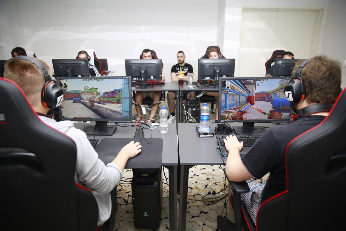 Unbreakable tweet media