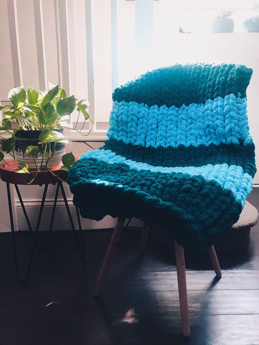 knitsandlove's tweet image. Emerald and Turquoise Chunky Knit 💙 this baby will be on her way to her new home this week! Message me if you would like something similar  #chunkyknitswithlove #chunkyknitblankets #handmadechunkyknitblankets #chunkyknitblanketsdmv #knitting #knittingaddict