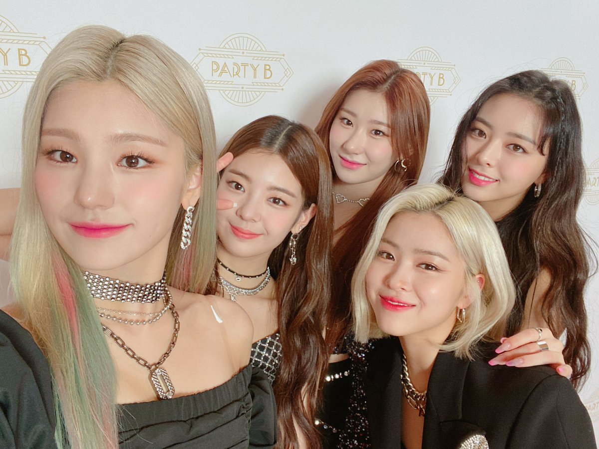 믿지와 함께한 NOW가 최고의 순간💖
ITZY와 항상 함께 해줘서 고마워요!🥰

NOW is the best moment with MIDZY💖
Thank you for always being with ITZY!🥰

#ITZY #있지 <a href="/ITZYofficial/">ITZY</a>
#MIDZY #믿지
#NotShy
#ITZY_NotShy
@kr_now