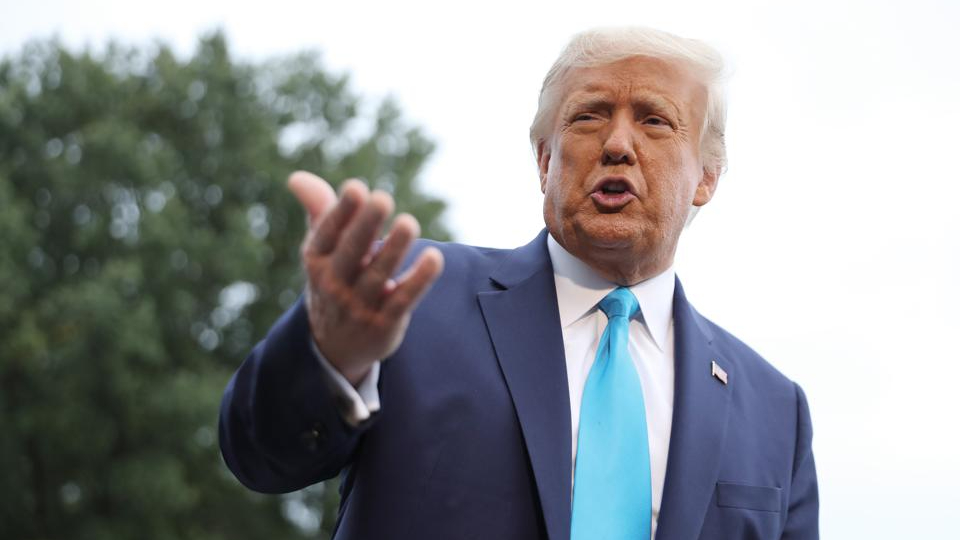 Forbes's tweet photo. Yes, Donald Trump is still a billionaire. That makes his $750 tax payment even more scandalous https://t.co/YsVYcHY43i by @DanAlexander21 https://t.co/bvHGCgjCsZ